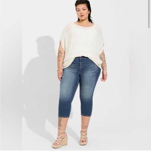 NWT Torrid Pointelle Boat Neck Boxy Cropped Sweater Size 3X/4X - Picture 2 of 10